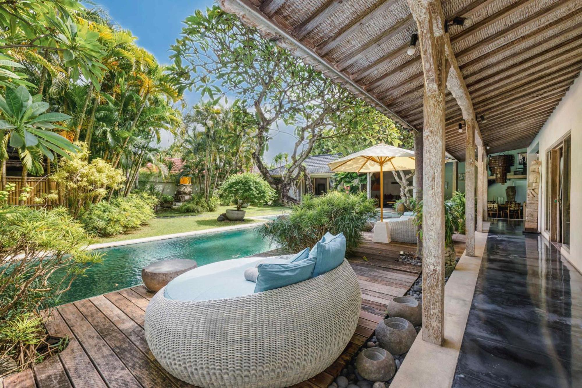 Villa Cinta Damai - Stunning & Stylish 4Br Luxury Villa In The Heart Of Seminyak, Just A 10-Min Walk To The Beach Exterior photo