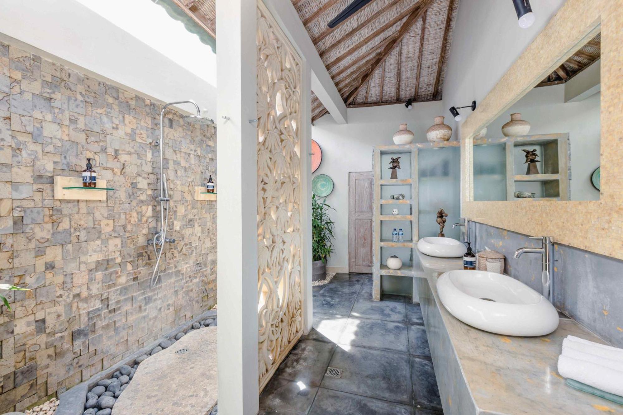 Villa Cinta Damai - Stunning & Stylish 4Br Luxury Villa In The Heart Of Seminyak, Just A 10-Min Walk To The Beach Exterior photo